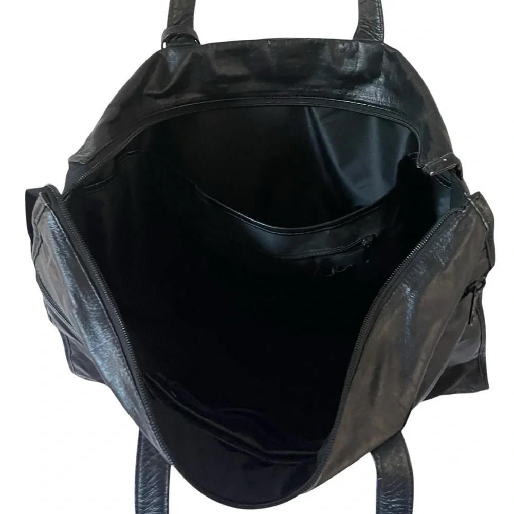 Tumi Black Leather Men's Travel Bag